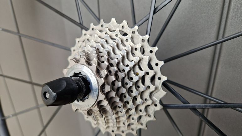 Used Shimano Ultegra CS-6700 11-28 10 vitesses bike — image 10 of 13