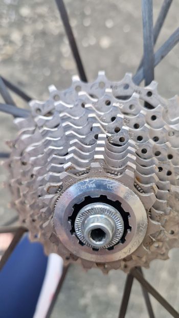 Used Shimano Ultegra CS-6700 11-28 10 vitesses bike — image 6 of 13