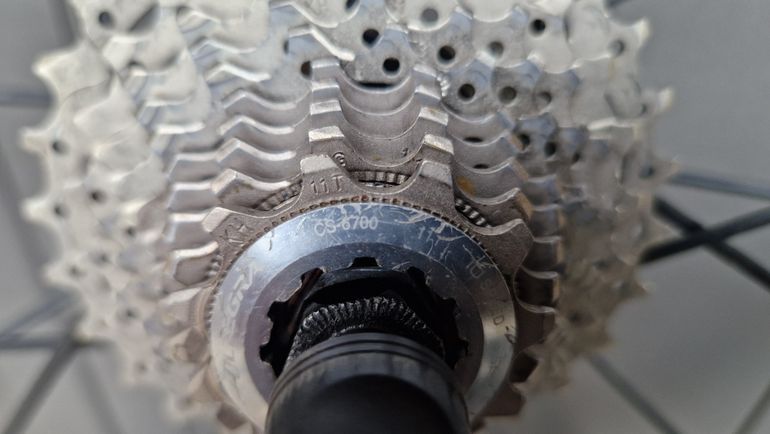Used Shimano Ultegra CS-6700 11-28 10 vitesses bike — image 12 of 13
