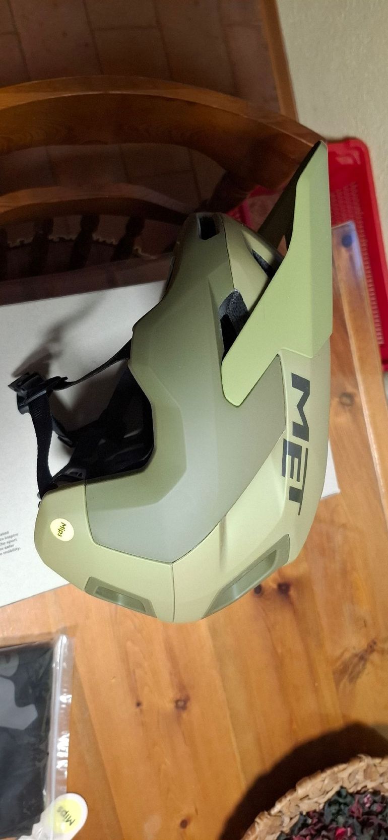 Used MET Revo MIPS Helmet 2024 bike — image 3 of 6