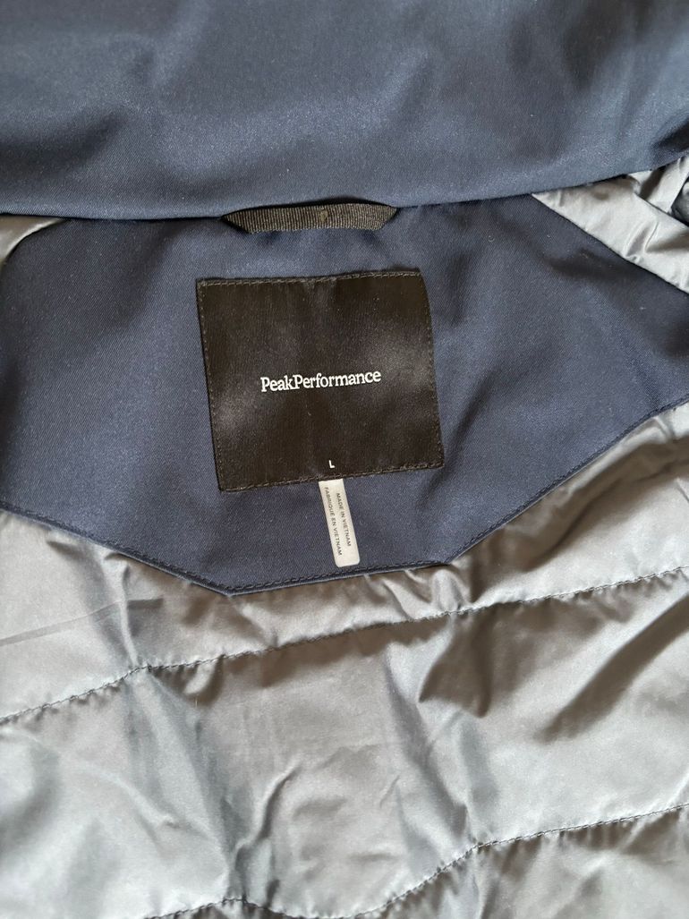 Used Peak Performance Ski Jacket and Ski Pants 2026 bike — image 3 of 7