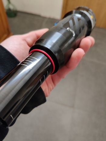 Brugt RockShox SuperDeluxe Select+ Remote 2023 bike — billede 4 af 8