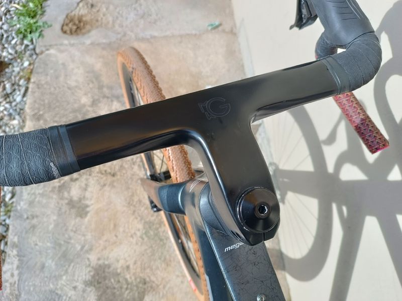 Używany Megamo Integrated Carbon Gravel Handlebar 2025 Cockpit