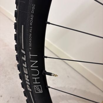 Used Hunt Wheels 4 Season All-Road Disc Wheel 2025 bike — image 3 of 5