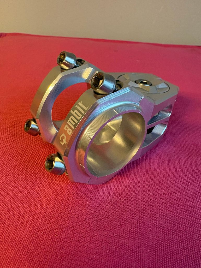 Used Ambit Realm 35 Stem 2025 bike — image 1 of 4