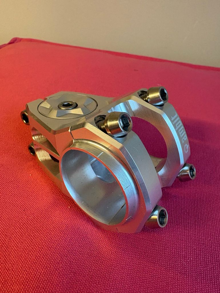 Used Ambit Realm 35 Stem 2025 bike — image 2 of 4
