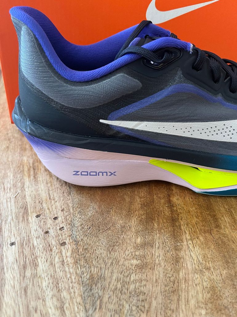 Used Nike Zoom Fly 6 2025 bike — image 6 of 18