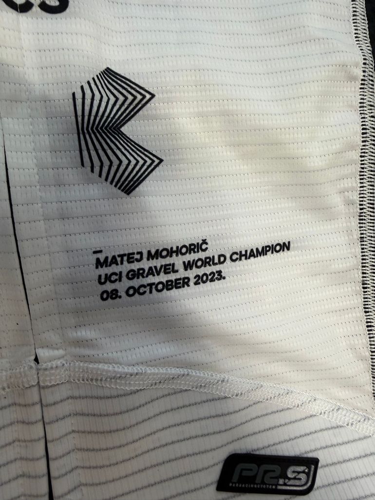 Used matej mohoric autografata bike — image 9 of 14
