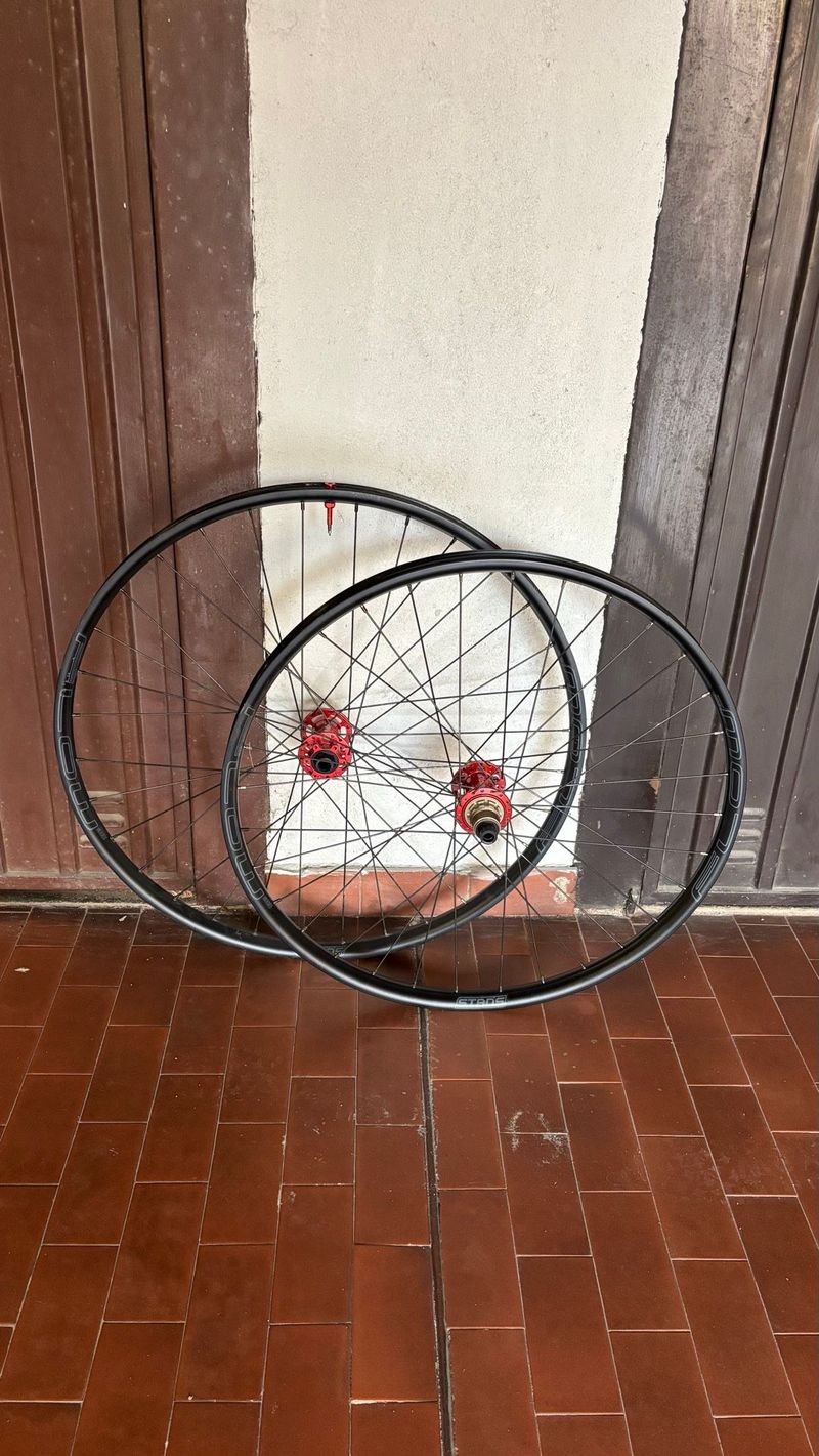 Used damil Coppia ruote EX3+mozzo J 2026 Wheels