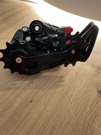 Sram, Force eTap AXS D1