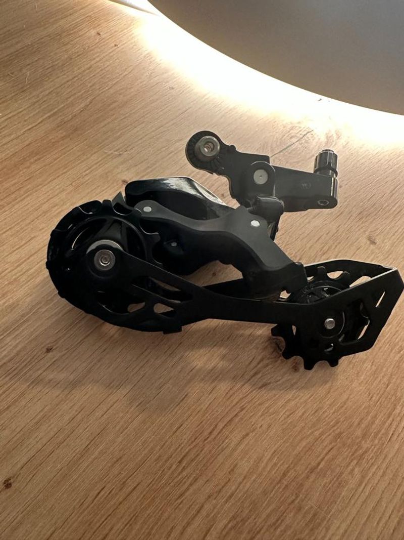 Used Shimano 105 R7150 Drivetrain & Pedals