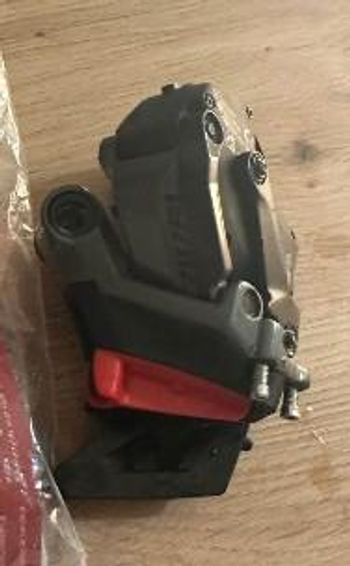 Sram, Rival eTap AXS D1