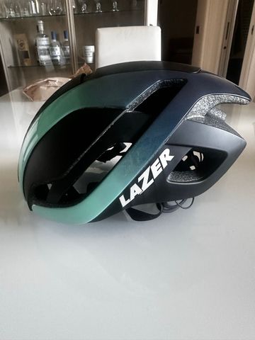 Tweedehands Lazer Bullet 2.0 Helmet 2024 bike — afbeelding 1 van 4