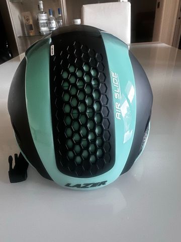 Tweedehands Lazer Bullet 2.0 Helmet 2024 bike — afbeelding 2 van 4