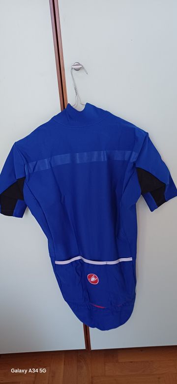 Used Castelli Gabba RoS 2 Jacket 2022 bike — image 4 of 8