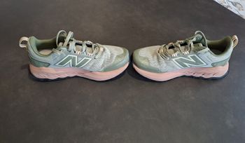 Used New Balance GAROE WTGAROP 2 2025 bike — image 8 of 9