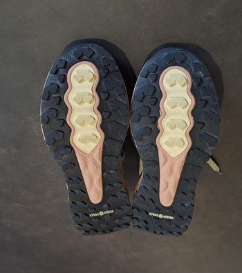 Used New Balance GAROE WTGAROP 2 2025 bike — image 3 of 9