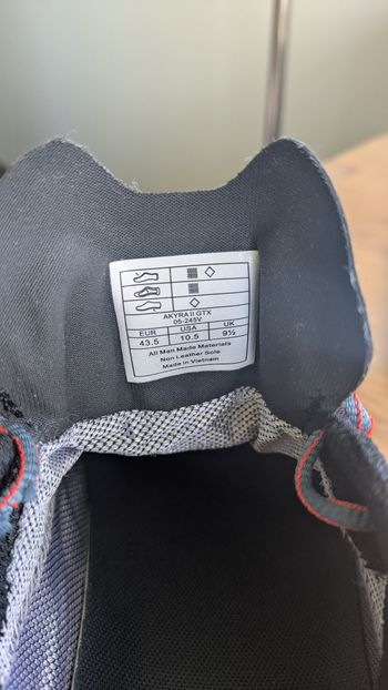 Used La Sportiva Akyra II GTX 2026 bike — image 3 of 3