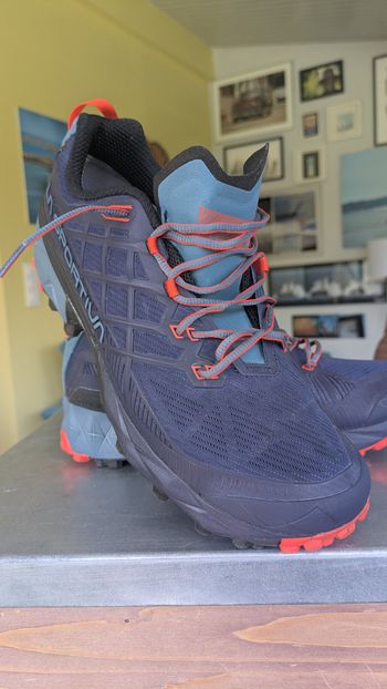 Used La Sportiva Akyra II GTX 2026 bike — image 1 of 3