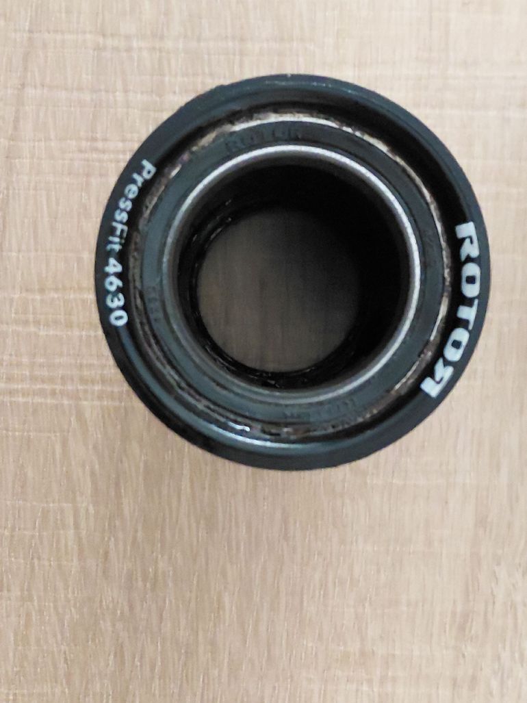 Used Rotor UBB 4630 Press Fit 30 bike — image 4 of 4