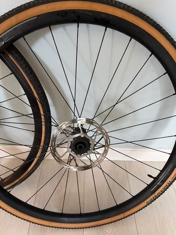 Used Syncros RP2.0 Disc Wheelset bike — image 2 of 3