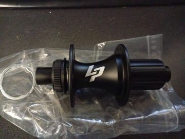 Brugt Lapierre Rear Hub 12x142 32H Shimano HG Centerlock Wheels