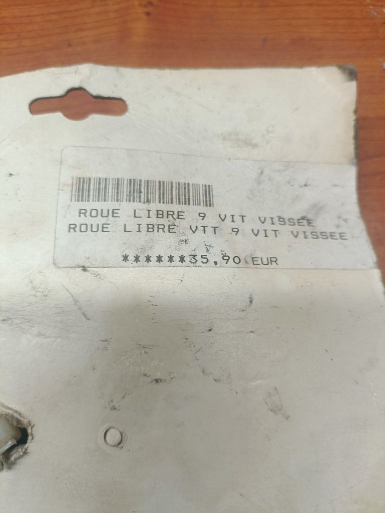 Used A2B Roue libre a visser 9 vitesses 13-32 bike — image 1 of 3