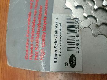Used A2B Roue libre a visser 9 vitesses 13-32 bike — image 2 of 3