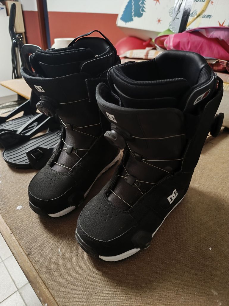 Used Dc Judge Step On Snowboard Boots 2025 bike — image 1 of 3