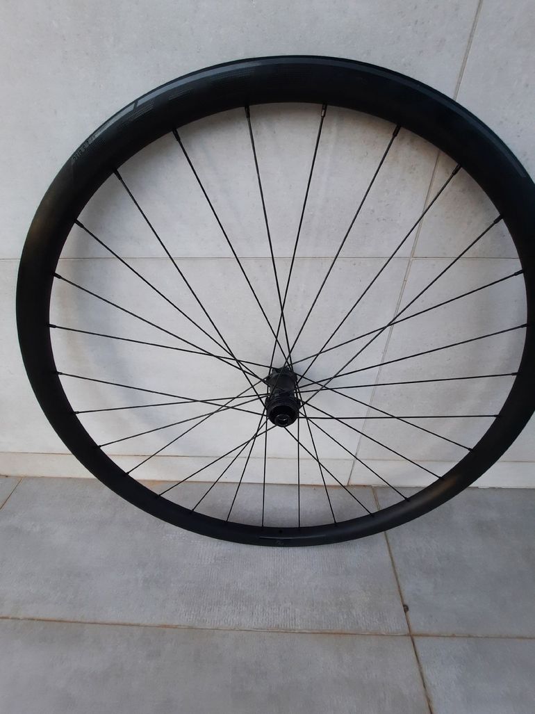 Used Syncros RP 2.0 Disc 700c Wheelset bike — image 2 of 5