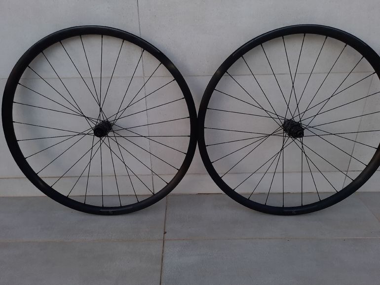Used Syncros RP 2.0 Disc 700c Wheelset bike — image 5 of 5