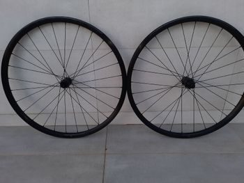 Used Syncros RP 2.0 Disc 700c Wheelset bike — image 1 of 5