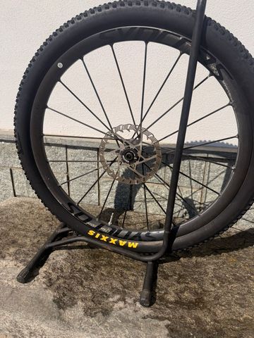 Tweedehands Syncros Silverton SL 30mm Wheelset 2025 bike — afbeelding 2 van 4