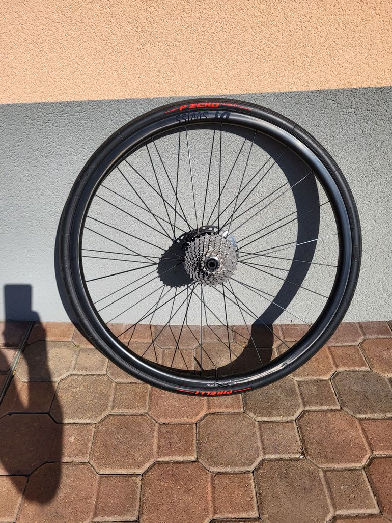Used Dt Swiss PRC 1100 Dicut Mon Chasseral Wheelset bike — image 5 of 5