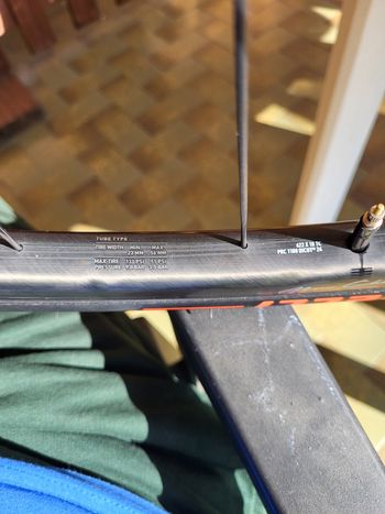 Used Dt Swiss PRC 1100 Dicut Mon Chasseral Wheelset bike — image 2 of 5