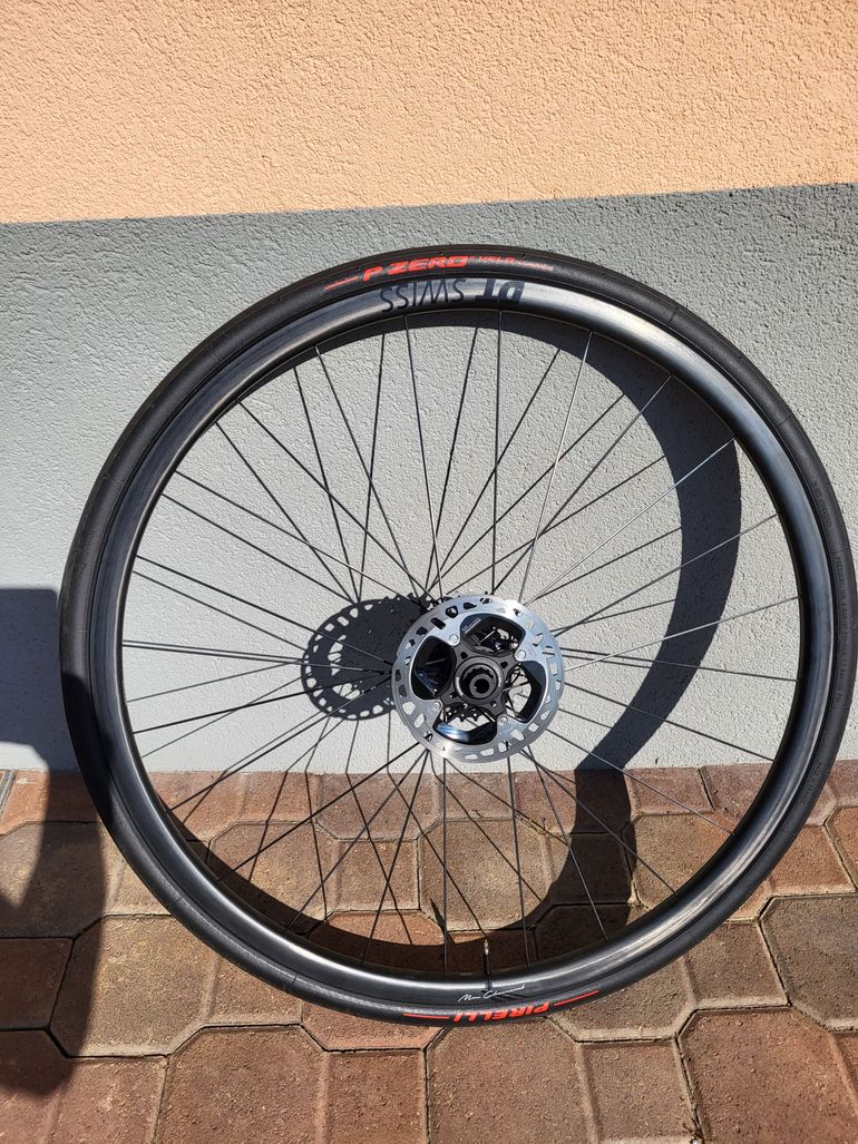 Used Dt Swiss PRC 1100 Dicut Mon Chasseral Wheelset bike — image 4 of 5