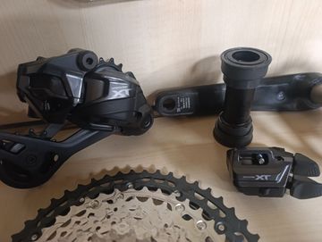 Gebrauchtes Shimano Deore XT Di2 M8250 Groupset 2026 bike — Bild 3 von 4