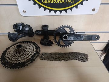 Gebrauchtes Shimano Deore XT Di2 M8250 Groupset 2026 bike — Bild 4 von 4