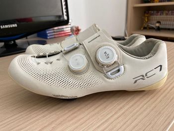 Used Shimano RC7 Blancas 2025 bike