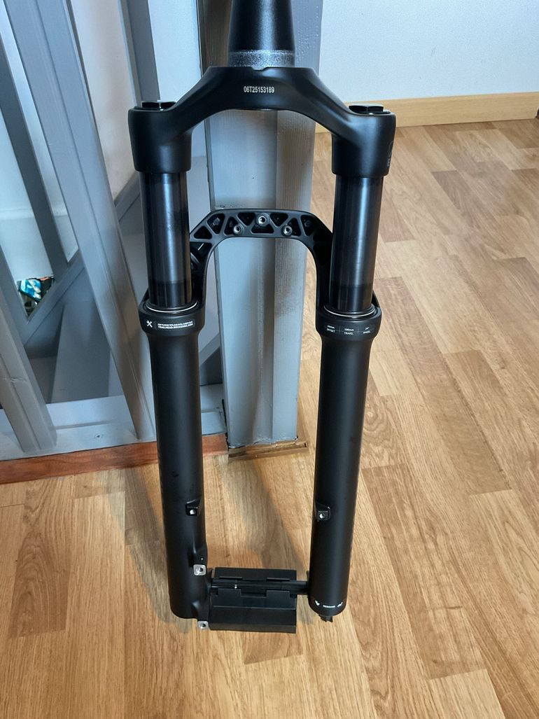 Used RockShox 35 Silver Boost 29 bike — image 7 of 12