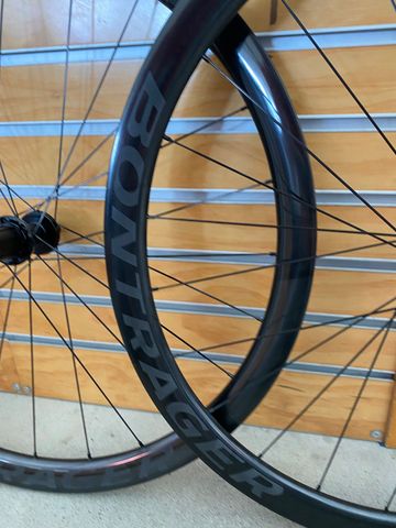 Tweedehands Bontrager Aeolus RSL37 2026 bike — afbeelding 3 van 5