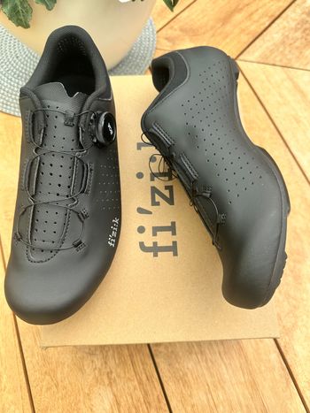 Used Fizik Shoe 2026 bike — image 3 of 5