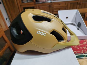 Tweedehands POC Axion Race Mips 2023 bike — afbeelding 3 van 8