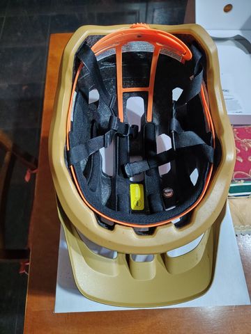 Tweedehands POC Axion Race Mips 2023 bike — afbeelding 6 van 8