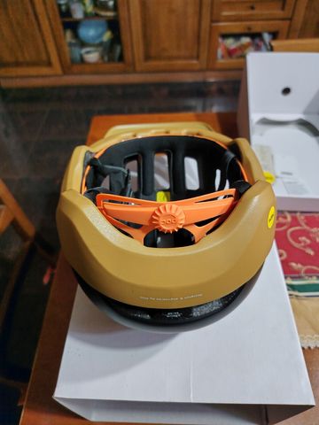 Tweedehands POC Axion Race Mips 2023 bike — afbeelding 7 van 8