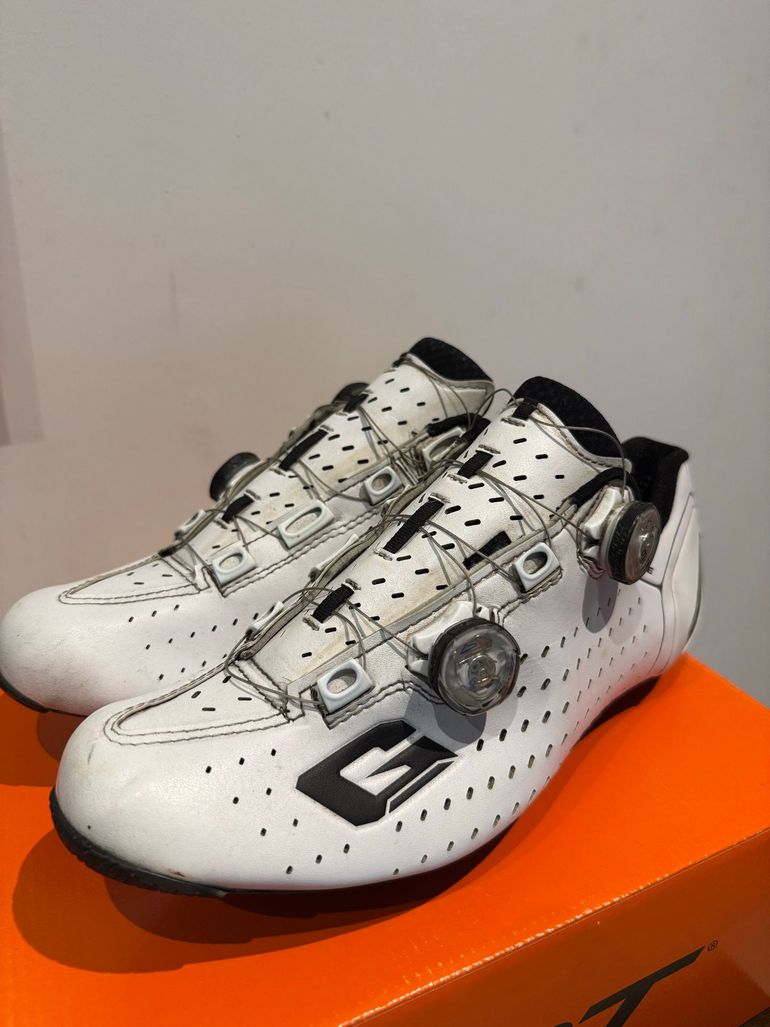Used Gaerne eps light weight Carbon 2019 bike — image 2 of 7