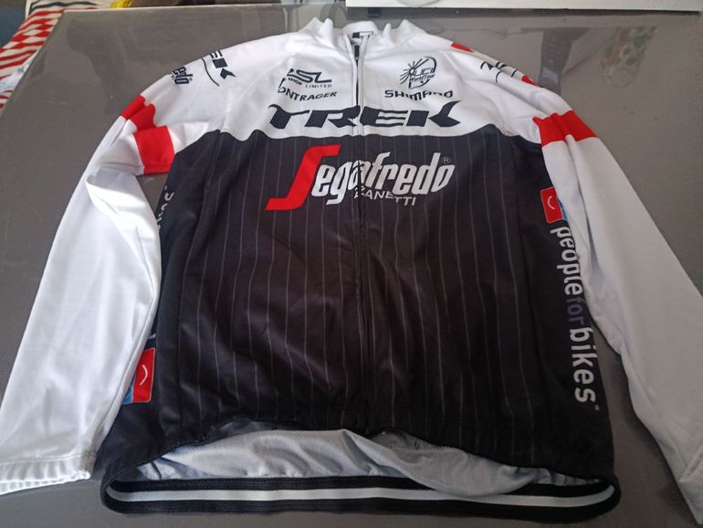 Used Trek Cycling Jersey bike — image 2 of 4