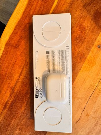 Used apple Watch S10 46mm Titanium bike — image 9 of 10