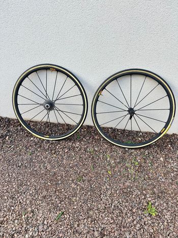 Mavic, Paire de roues carbone route