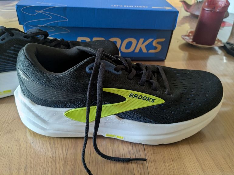 Used Brooks Ghost Max 3 bike — image 2 of 4